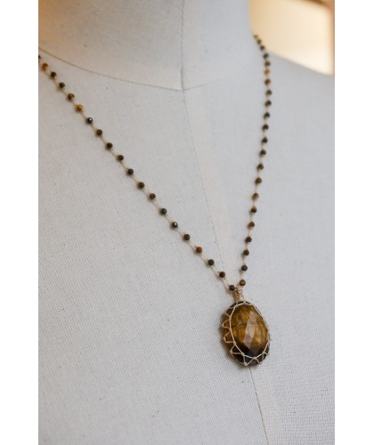 Collier "talisman" court en...